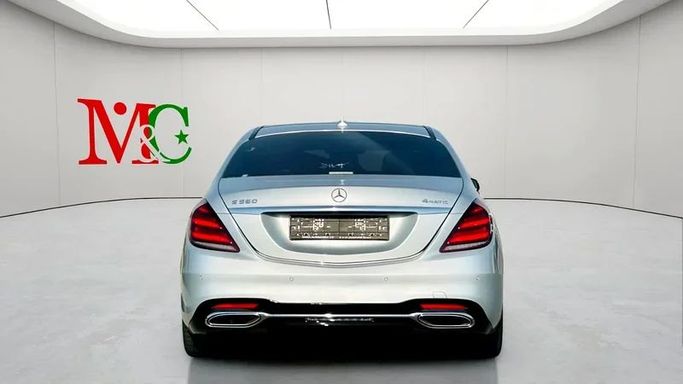 Used Mercedes-Benz S-Class 560 VI (W222, C217) Facelift, 4.0 l, 2018 in Dubai by Mirza Automobile FZE, Silver color. Japanese Specs | AUTO.AE