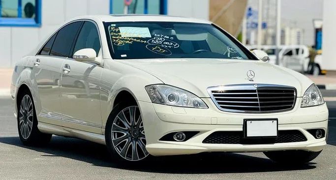 Подержанный Mercedes-Benz S-Class 350 V (W221) Рестайлинг, 3.5 л, 2009 в Дубае от Mirza Automobile FZE Белый цвет. Японская | AUTO.AE