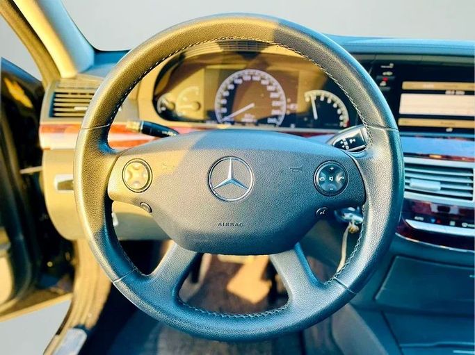 Подержанный Mercedes-Benz S-Class 350 V (W221), 3.5 л, 2008 в Дубае от Mirza Automobile FZE Черный цвет. Японская | AUTO.AE