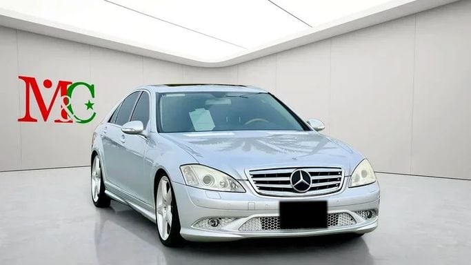 Подержанный Mercedes-Benz S-Class 350 V (W221), 3.5 л, 2006 в Дубае от Mirza Automobile FZE Серебристый цвет. Японская | AUTO.AE