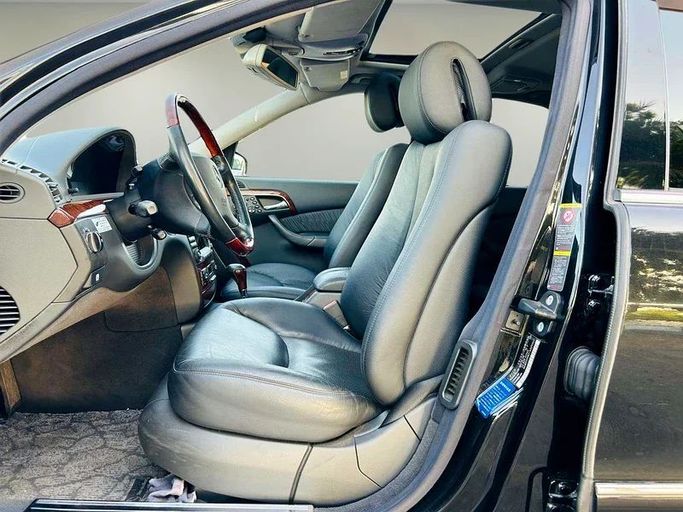 Подержанный Mercedes-Benz S-Class 430 IV (W220) Рестайлинг, 4.3 л, 2003 в Дубае от Mirza Automobile FZE Черный цвет. Японская | AUTO.AE