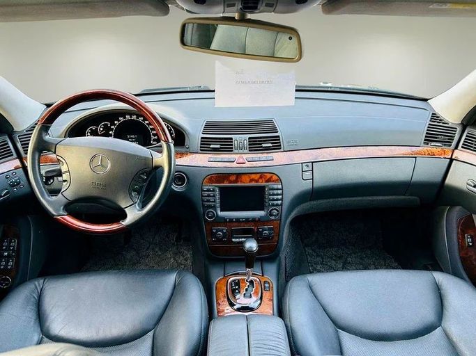 Подержанный Mercedes-Benz S-Class 430 IV (W220) Рестайлинг, 4.3 л, 2003 в Дубае от Mirza Automobile FZE Черный цвет. Японская | AUTO.AE