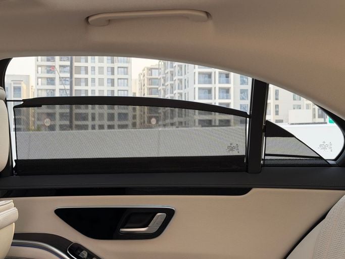 Used Mercedes-Benz S-Class 500 4MATIC VII (W223), 3.0 l, 2022 in Dubai, White color. Other | AUTO.AE