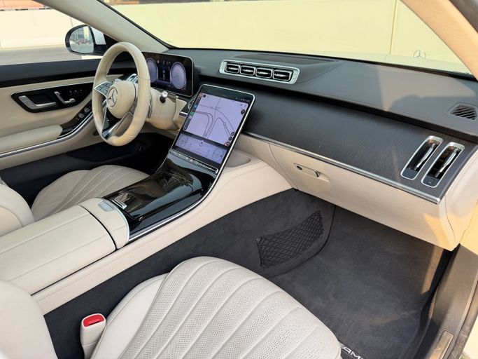 Used Mercedes-Benz S-Class 500 4MATIC VII (W223), 3.0 l, 2022 in Dubai, White color. Other | AUTO.AE