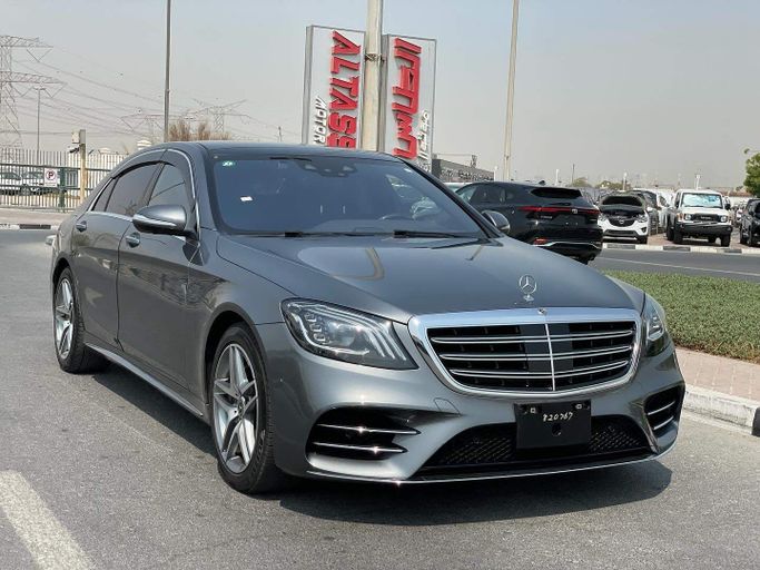 Подержанный Mercedes-Benz S-Class 560 VI (W222, C217) Рестайлинг, 4.0 л, 2018 в Дубае от Japan Motors Серый цвет. Other | AUTO.AE