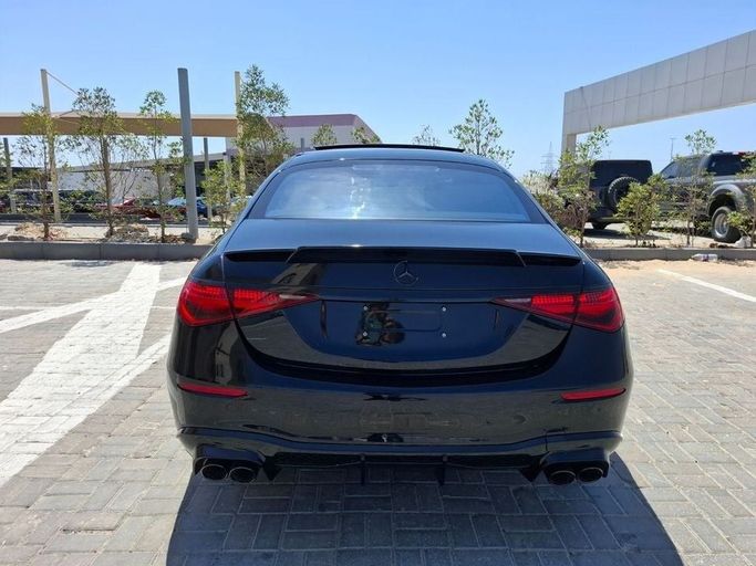 Подержанный Mercedes-Benz S-Class 580 Long 4MATIC VII (W223), 4.0 л, 2022 в Дубае от Barkat Alrahmen Motors Черный цвет. Американская | AUTO.AE