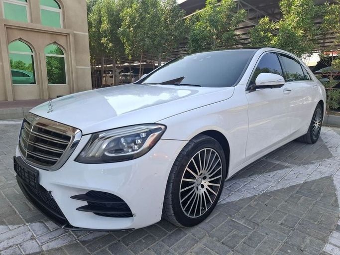 Подержанный Mercedes-Benz S-Class 400 Long VI (W222, C217), 3.0 л, 2015 в Дубае от Barkat Alrahmen Motors Белый цвет. Корейская | AUTO.AE