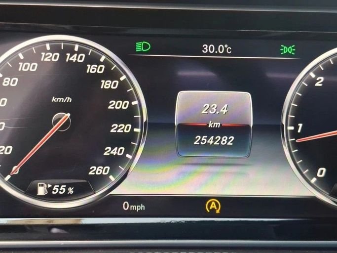 Подержанный Mercedes-Benz S-Class 400 Long VI (W222, C217), 3.0 л, 2015 в Дубае от Barkat Alrahmen Motors Белый цвет. Корейская | AUTO.AE