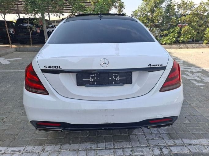 Подержанный Mercedes-Benz S-Class 400 Long VI (W222, C217), 3.0 л, 2015 в Дубае от Barkat Alrahmen Motors Белый цвет. Корейская | AUTO.AE