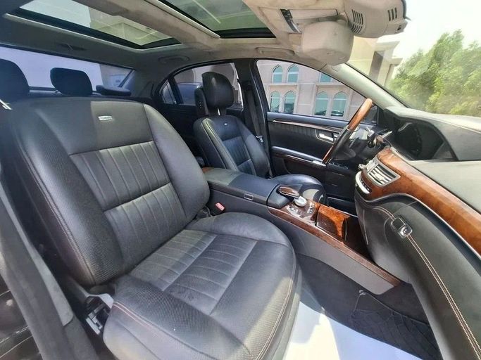 Подержанный Mercedes-Benz S-Class 600 Long V (W221) Рестайлинг, 5.5 л, 2012 в Дубае от Barkat Alrahmen Motors Черный цвет. Корейская | AUTO.AE