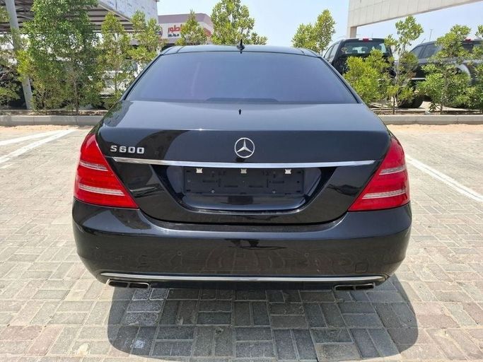 Подержанный Mercedes-Benz S-Class 600 Long V (W221) Рестайлинг, 5.5 л, 2012 в Дубае от Barkat Alrahmen Motors Черный цвет. Корейская | AUTO.AE