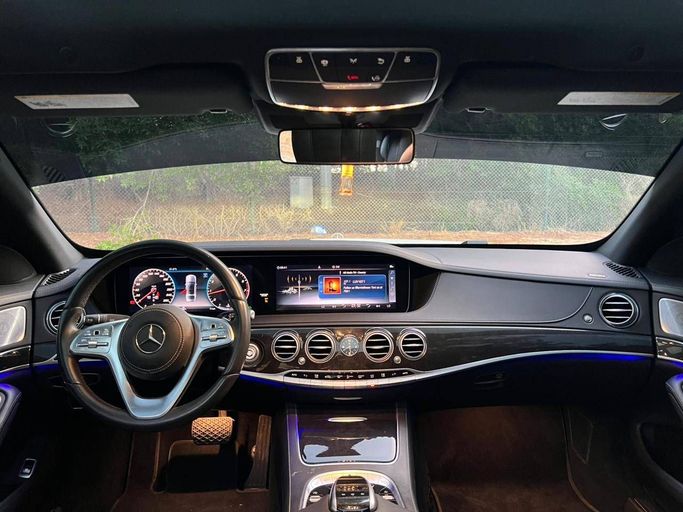 Used Mercedes-Benz S-Class 560 VI (W222, C217) Facelift, 4.0 l, 2020 in Dubai by Prestige motors, White color. GCC Specs | AUTO.AE