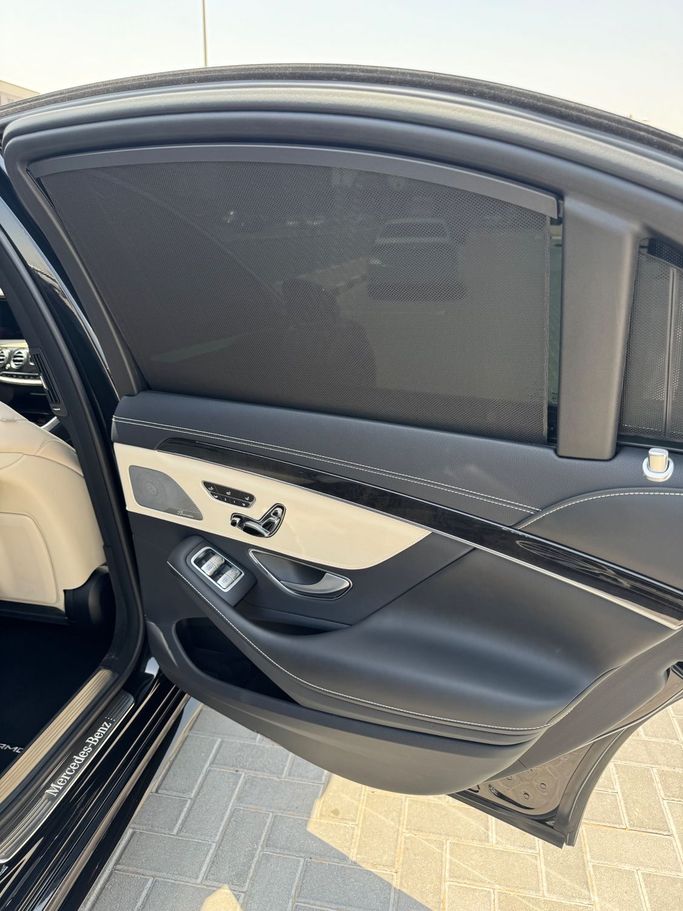 Used Mercedes-Benz S-Class 560 Long VI (W222, C217) Facelift, 4.0 l, 2020 in Dubai, Black color. European Specs | AUTO.AE