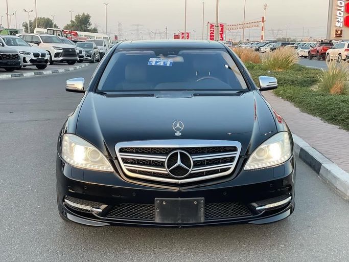 Подержанный Mercedes-Benz S-Class 550 Long V (W221), 5.5 л, 2007 в Дубае от Japan Motors Черный цвет. Японская | AUTO.AE