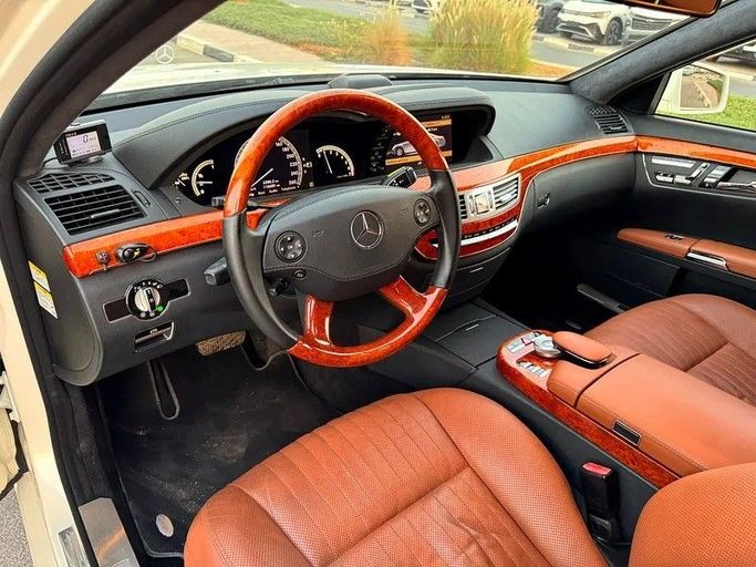 Used Mercedes-Benz S-Class 550 Long V (W221), 5.5 l, 2008 in Dubai by Best Car, White color. Japanese Specs | AUTO.AE