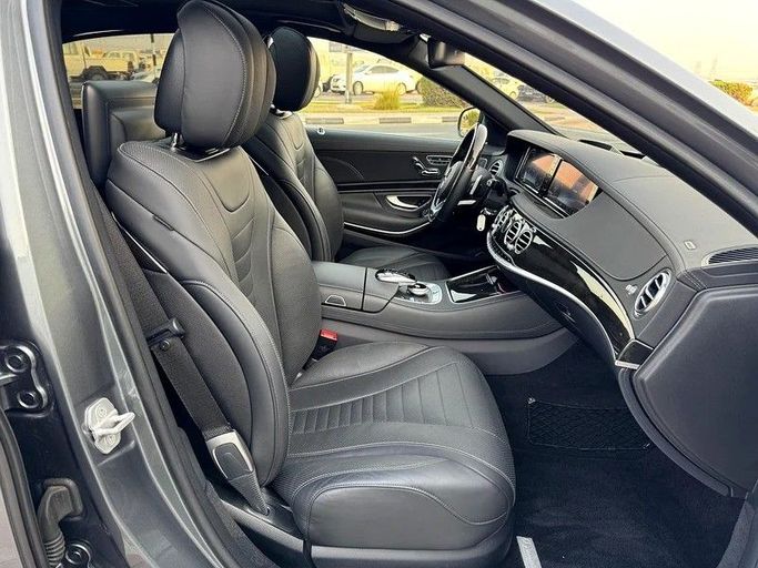Подержанный Mercedes-Benz S-Class 550 VI (W222, C217), 4.7 л, 2016 в Дубае от Best Car Серый цвет. Японская | AUTO.AE