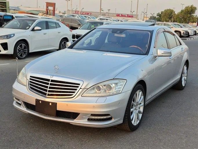 Подержанный Mercedes-Benz S-Class 550 V (W221) Рестайлинг, 5.5 л, 2011 в Дубае от Best Car Серебристый цвет. Японская | AUTO.AE