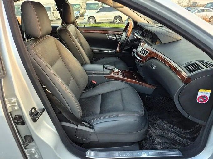 Подержанный Mercedes-Benz S-Class 550 V (W221) Рестайлинг, 5.5 л, 2011 в Дубае от Best Car Серебристый цвет. Японская | AUTO.AE