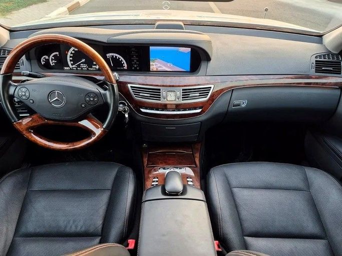 Подержанный Mercedes-Benz S-Class 550 V (W221) Рестайлинг, 5.5 л, 2011 в Дубае от Best Car Серебристый цвет. Японская | AUTO.AE