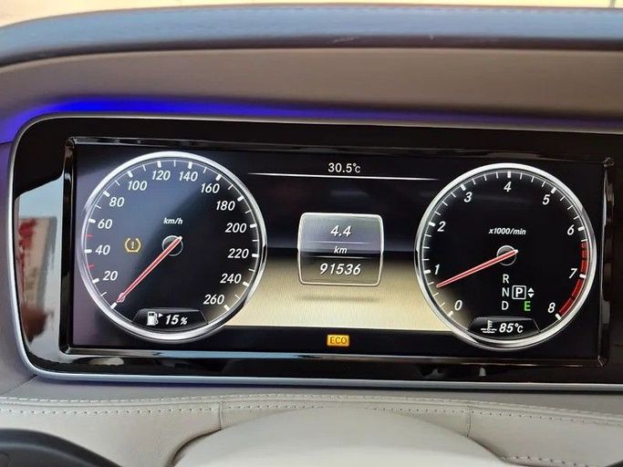 Подержанный Mercedes-Benz S-Class 550 VI (W222, C217), 4.7 л, 2014 в Дубае от Best Car Белый цвет. Японская | AUTO.AE