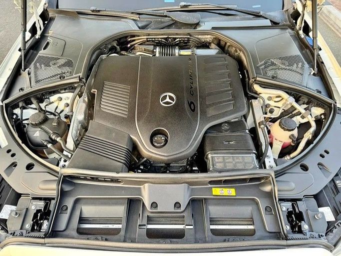 Подержанный Mercedes-Benz S-Class 500 Long 4MATIC VII (W223), 3.0 л, 2022 в Дубае от Best Car Белый цвет. Японская | AUTO.AE