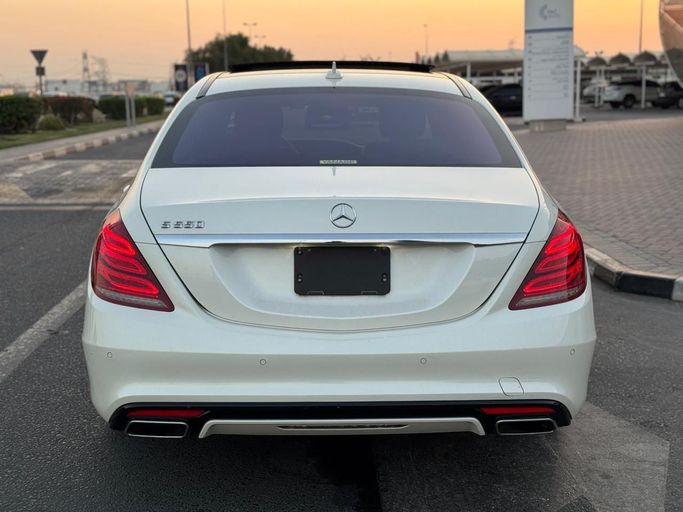 Подержанный Mercedes-Benz S-Class 550 VI (W222, C217), 4.7 л, 2015 в Дубае от Best Car Белый цвет.  | AUTO.AE