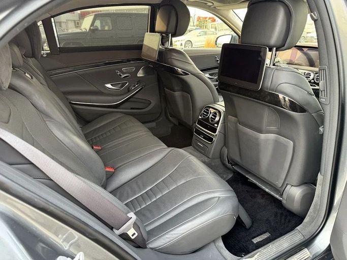 Подержанный Mercedes-Benz S-Class 560 4MATIC VI (W222, C217) Рестайлинг, 4.0 л, 2018 в Дубае от Lucky Star Motors Серый цвет. Японская | AUTO.AE