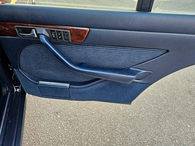 Used Mercedes-Benz S-Class 500 II (W126) Facelift, 5.0 l, 1986 in Dubai by Irfan Motors, Blue color. Japanese Specs | AUTO.AE