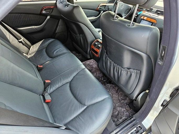 Used Mercedes-Benz S-Class 500 V (W221), 5.5 l, 2005 in Dubai by Irfan Motors, Silver color. Japanese Specs | AUTO.AE