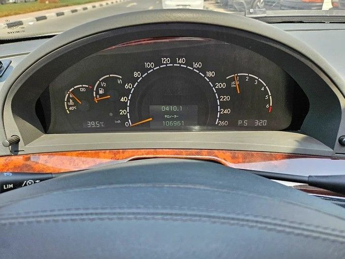 Used Mercedes-Benz S-Class 500 V (W221), 5.5 l, 2005 in Dubai by Irfan Motors, Silver color. Japanese Specs | AUTO.AE