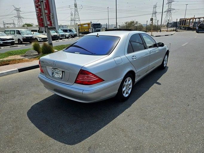 Used Mercedes-Benz S-Class 500 V (W221), 5.5 l, 2005 in Dubai by Irfan Motors, Silver color. Japanese Specs | AUTO.AE