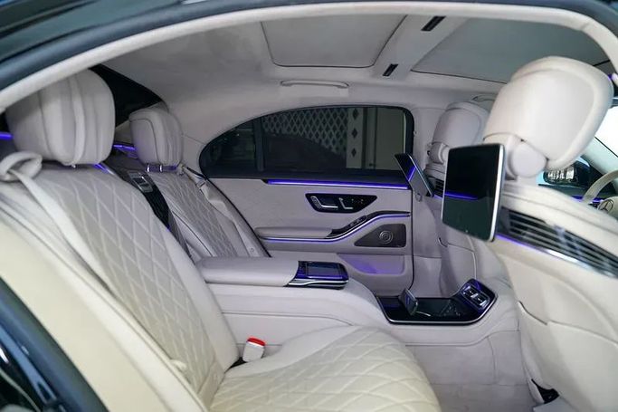 Used Mercedes-Benz S-Class 500 4MATIC VII (W223), 3.0 l, 2021 in Dubai by Exotic Cars, Black color. GCC Specs | AUTO.AE