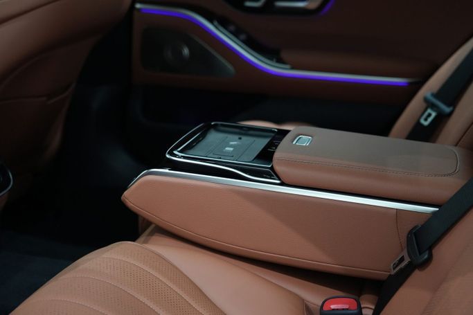 New Mercedes-Benz S-Class 500 4MATIC VII (W223), 3.0 l, 2025 in Dubai by Oscar Motors, Black color. GCC Specs | AUTO.AE