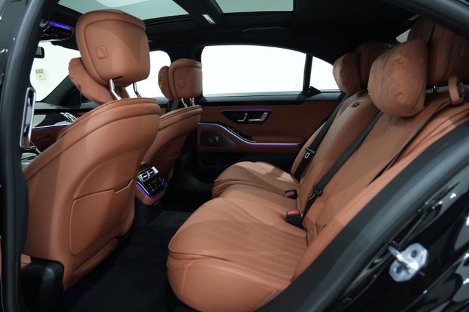 New Mercedes-Benz S-Class 500 4MATIC VII (W223), 3.0 l, 2025 in Dubai by Oscar Motors, Black color. GCC Specs | AUTO.AE