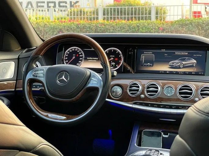 Подержанный Mercedes-Benz S-Class 550 VI (W222, C217), 4.7 л, 2014 в Дубае от Global Network Motors  Черный цвет. Японская | AUTO.AE