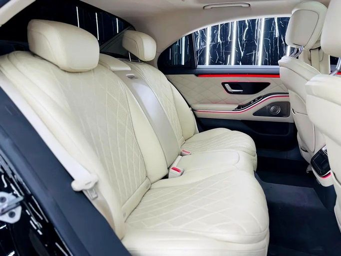 Used Mercedes-Benz S-Class 500 4MATIC VII (W223), 3.0 l, 2022 in Dubai by Zeus Motors, Black color. European Specs | AUTO.AE