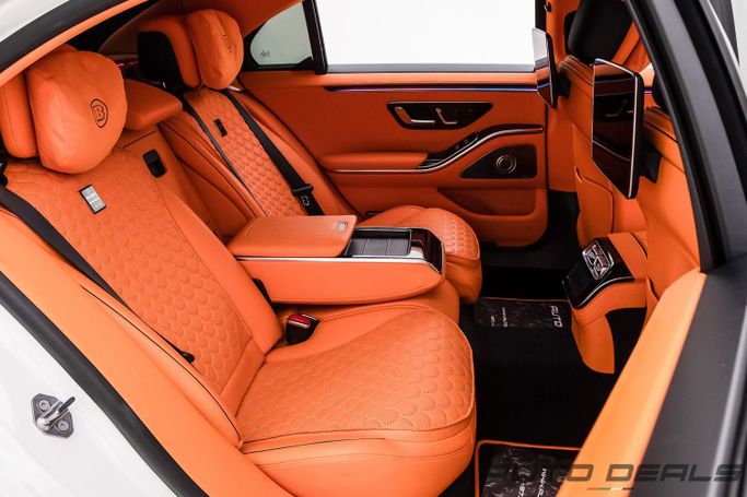 Подержанный Mercedes-Benz S-Class 500 4MATIC VII (W223), 3.0 л, 2021 в Дубае от AUTO DEALS Белый цвет. Европейская | AUTO.AE