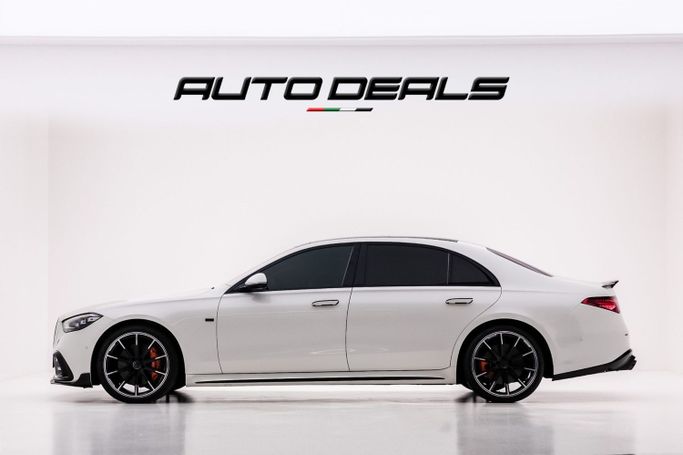 Подержанный Mercedes-Benz S-Class 500 4MATIC VII (W223), 3.0 л, 2021 в Дубае от AUTO DEALS Белый цвет. Европейская | AUTO.AE
