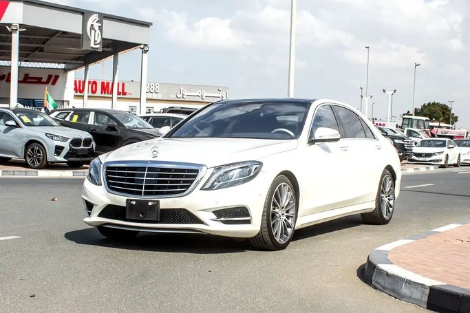 Подержанный Mercedes-Benz S-Class 500/550 Long VI (W222, C217), 4.7 л, 2015 в Дубае от Tokuso Motors FZCO Белый цвет. Японская | AUTO.AE