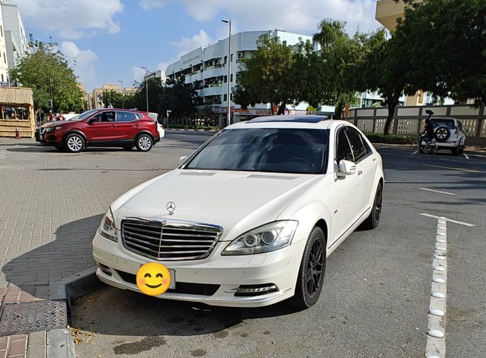 Used Mercedes-Benz S-Class 500/550 Long V (W221) Facelift, 4.7 l, 2012 in Dubai, White color. Japanese Specs | AUTO.AE