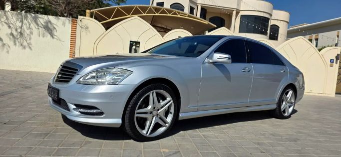 مستعملة Mercedes-Benz S-Class 500 عملية فيس ليفت V (W221), 5.5 l, 2013 في في دبي من Auto Bank Trading، اللون فضي. مواصفات الخليج | AUTO.AE