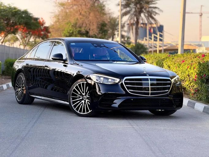 Подержанный Mercedes-Benz S-Class 580 4MATIC VII (W223), 4.0 л, 2022 в Дубае от Global Network Motors  Черный цвет. Американская | AUTO.AE | Объявление #252195