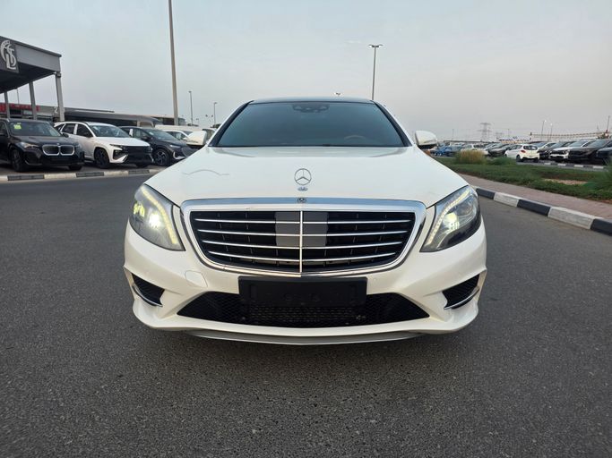 Подержанный Mercedes-Benz S-Class 550 VI (W222, C217), 4.7 л, 2014 в Дубае от WADHWANI CARS DUBAI Белый цвет. Японская | AUTO.AE | Объявление #255845