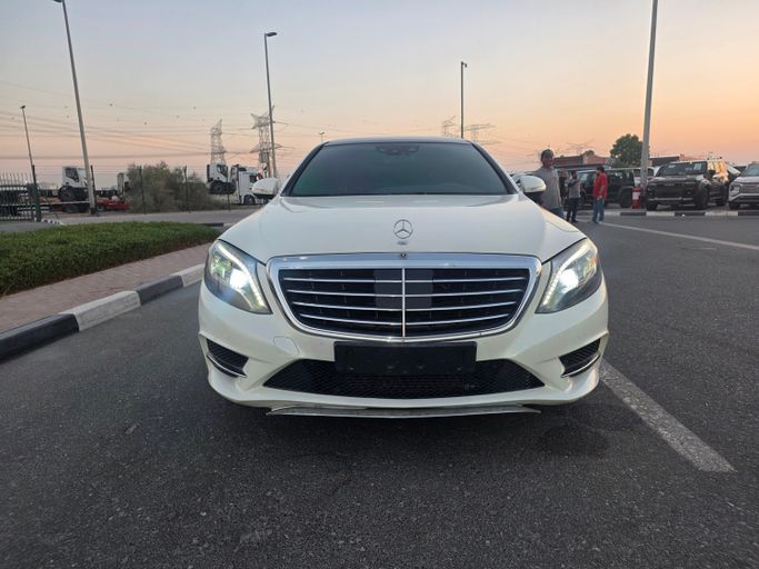 Used Mercedes-Benz S-Class 550 VI (W222, C217), 4.7 l, 2014 in Dubai by WADHWANI CARS DUBAI, White color. Japanese Specs | AUTO.AE | Listing #255845