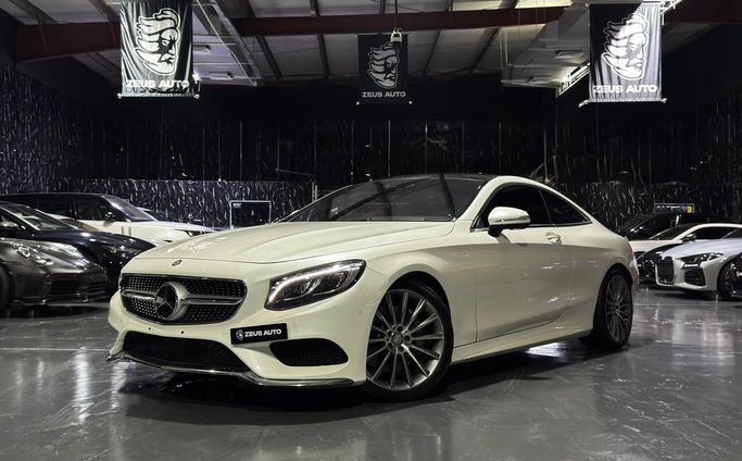 مستعملة ⁦Mercedes-Benz S-Class 550 السادس (W222، C217)، 4.7 l، 2016⁩ في في الإمارات, دبي من Zeus Motors، اللون أبيض. المواصفات اليابانية | AUTO.AE | إعلان #288820