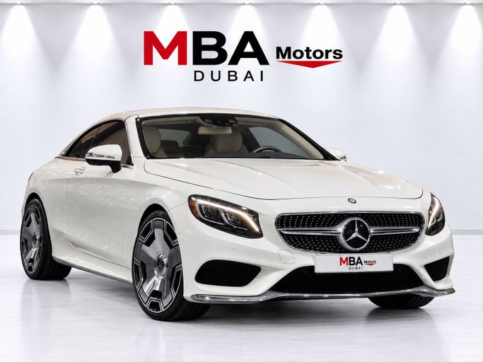 مستعملة ⁦Mercedes-Benz S-Class 560 4MATIC فيس ليفت السادس (W222، C217)، 4.0 l، 2017⁩ في في الإمارات, دبي من MBA Motors، اللون أبيض. المواصفات الأمريكية | AUTO.AE | إعلان #288833