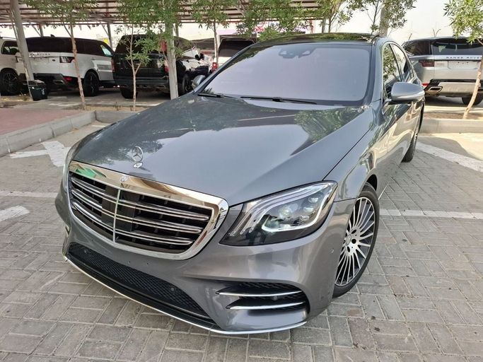 مستعملة ⁦Mercedes-Benz S-Class 350 d 9G-TRONIC السادس (W222، C217)، 3.0 l، 2016⁩ في في الإمارات, دبي من Barkat Alrahmen Motors، اللون رمادي. المواصفات الكورية | AUTO.AE | إعلان #290603