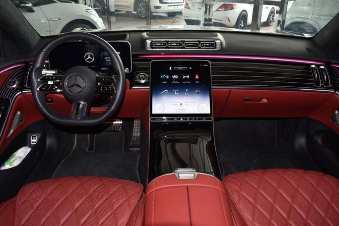 مستعملة Mercedes-Benz S-Class 500 4MATIC سابعاً (W223)، 3.0 لتر، 2022 في الإمارات، دبي من Albakheet Motors، اللون أبيض. المواصفات الأوروبية | AUTO.AE | إعلان #296049 — صورة 10 من 16