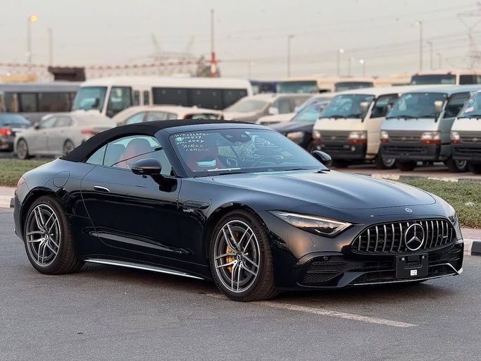 Подержанный Mercedes-Benz SL-Class AMG 43 AMG IV (R232), 2.0 л, 2023 в Дубае от Lakhani Motors Черный цвет. Other | AUTO.AE