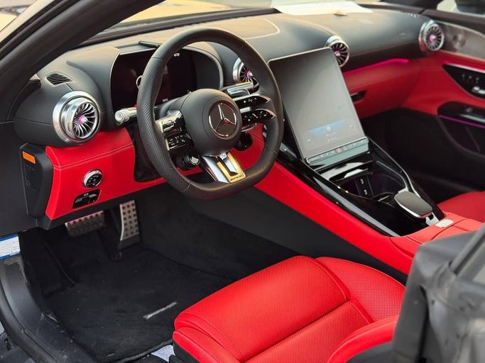 Подержанный Mercedes-Benz SL-Class AMG 43 AMG IV (R232), 2.0 л, 2023 в Дубае от Lakhani Motors Черный цвет. Other | AUTO.AE